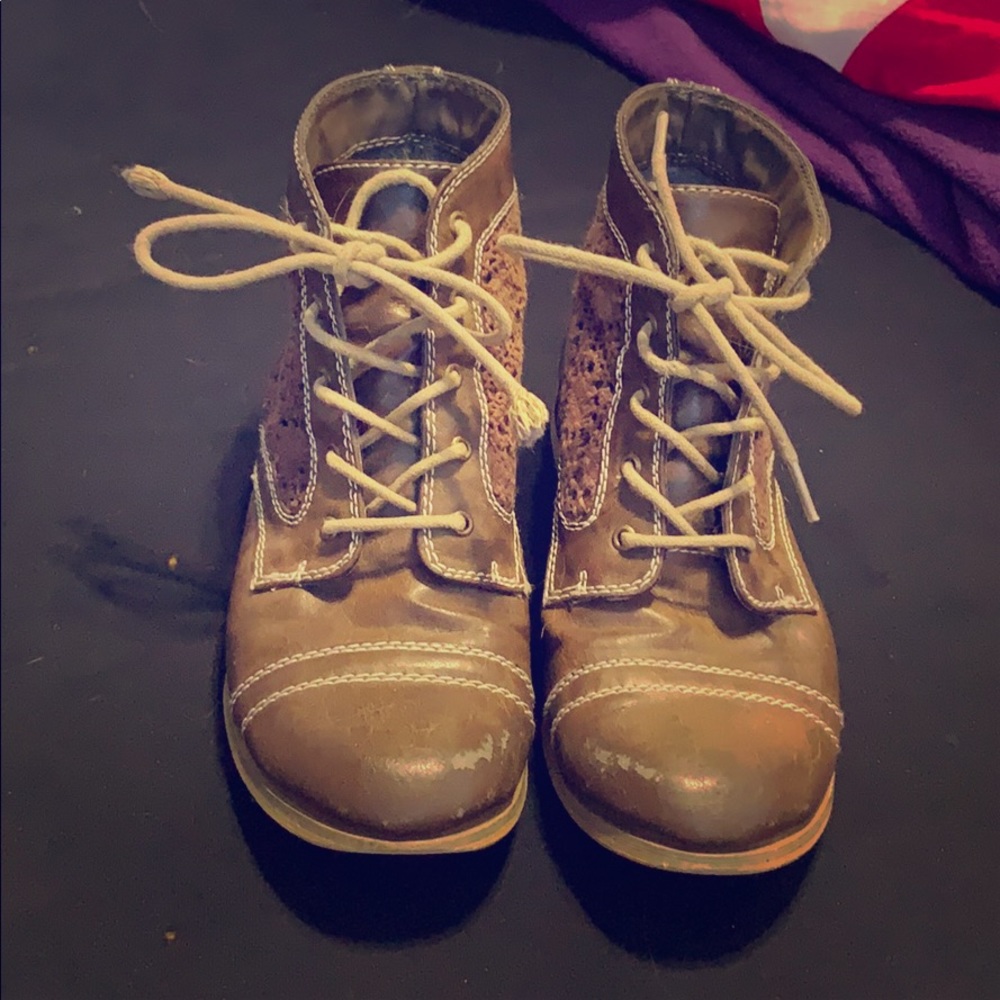 Lace booties